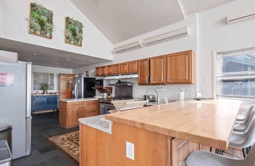 Leadville House | Mountain Hideaway — Hot Tub | Sauna | 1Gbps WiFi | 9BR Sleeps 18 + Pets