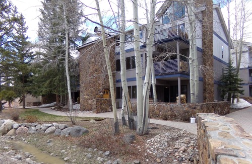 Mountain House Condo | Mountain House Ski In/out Private Hot Tub Walk to Restaurants and shop DELUXE