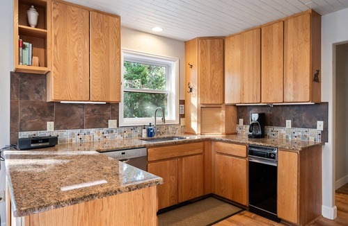 Sunset Ridge House | Mountain Lodge 81 I Amazing Views I Private Hot Tub I Bunk Room I Sauna I Discounted Attractions