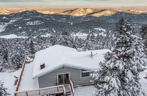 Doubleheader Cabin | Mountain Top Getaway W/ Hot Tub