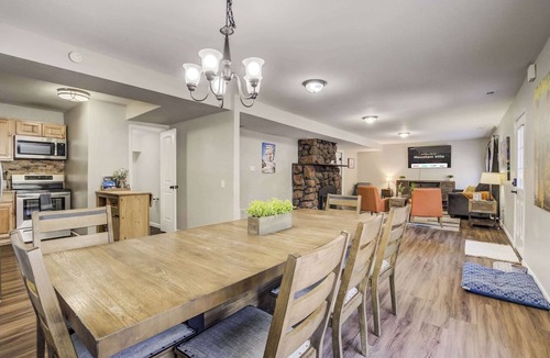 Cascade Apartment | Mountain Villa! Scenic Getaway with Hot Tub