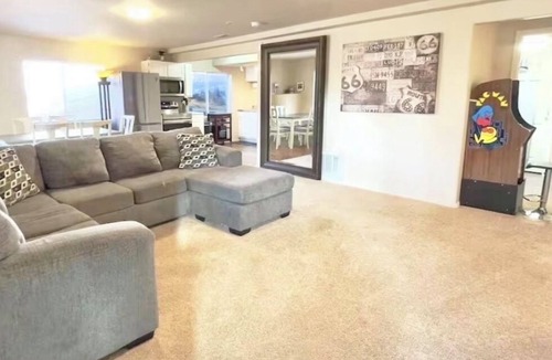 Gleneagle House | Mountain View Family Retreat. AC + Fire Pit + Fenced Yard + 3PM Check-In
