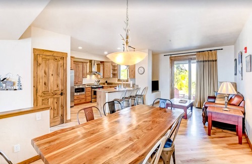 Bear Crossing House | Mountain view home with private hot tub, fireplace, WiFi, and washer/dryer