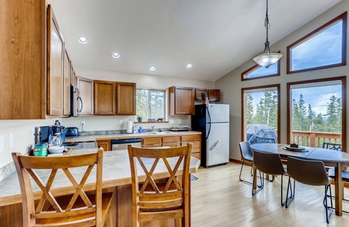 Valley of the Sun Cabin | Mountain Views, 1-Acre Lot, Sleeps 7, Resident Moose, 25 mi to Breck