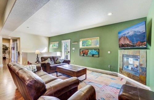 Cascade-Chipita Park House | Mtn Getaway Near Pikes Peak Hot Tub & Pool Table