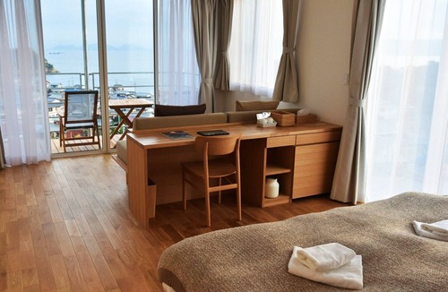 Miyanoura Hotel | MY LODGE Naoshima