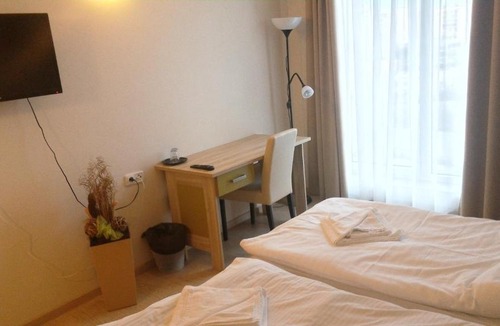 Zbraslav Hotel | Nad Královnou Hotel & Restaurant