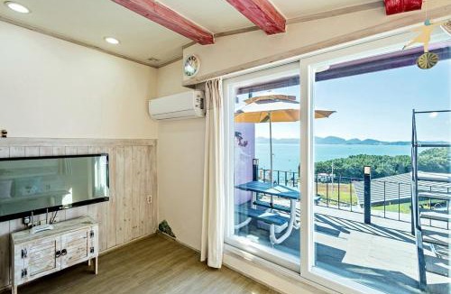 Namhae House | Namhae Moonlight 2gram Pool Villa Pension