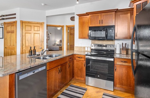 Estes Park House | Near RMNP|Hot Tub, Fireplace, Scenic Condo