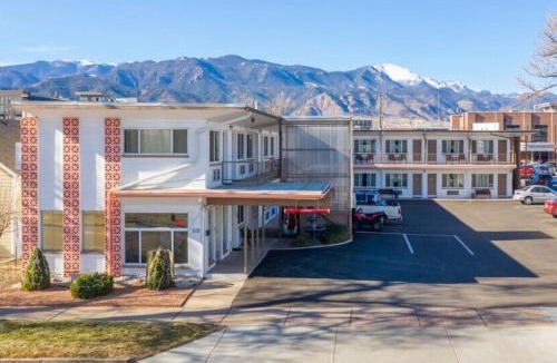 Downtown Colorado Springs Hotel | Nevada Flats Hotel
