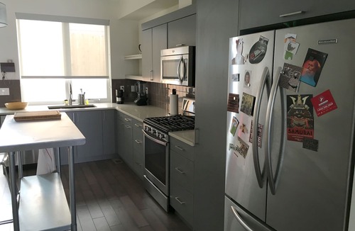 San Rafael House | New 4 Level Townhome Close to Downtown