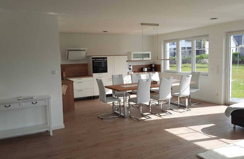 Dranske House | New, exclusive vacation home close to the beach with sauna, 3 bedrooms, fireplace, WLAN, garage