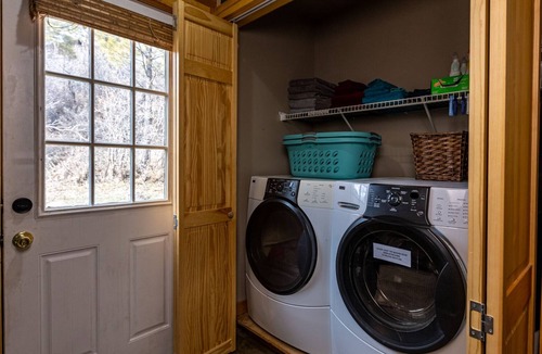 Pagosa Highlands Cabin | New Hot Tub! New Rental!, Sauna, Close to Lake Hatcher, Wonderful Views!