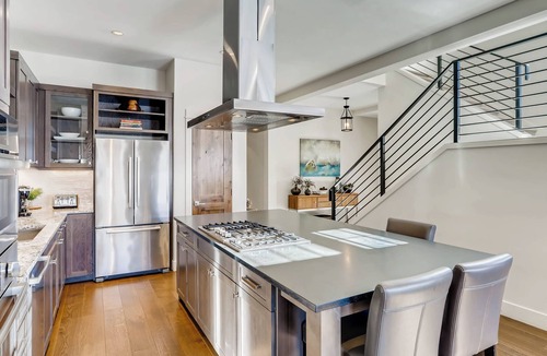 The Highlands House | New Listing! Private Hot Tub, River Acces, Luxury