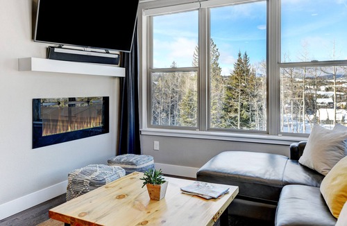Rendezvous House | New Luxury Mountain Chalet 9 With Great Views - $500 FREE Activities & Equipment Rentals Daily