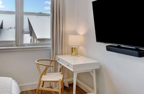 Rendezvous House | New Luxury Mountain Villa 16 / Hot Tub & Great Views / Best Price - $500 FREE Activities Daily