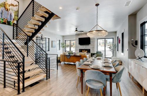 Winter Park House | New Luxury Villa 91 With Rooftop Hot Tub & Lounge, Great Views - 500 Dollars Of FREE Activities & Equipment Rentals Daily