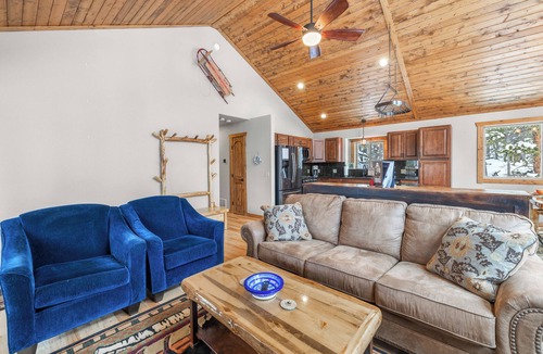 Valley of the Sun Cabin | New! Mountain Cabin w/Fireplace and Large Deck, 25 Miles to Breckenridge - Tranquility Inn