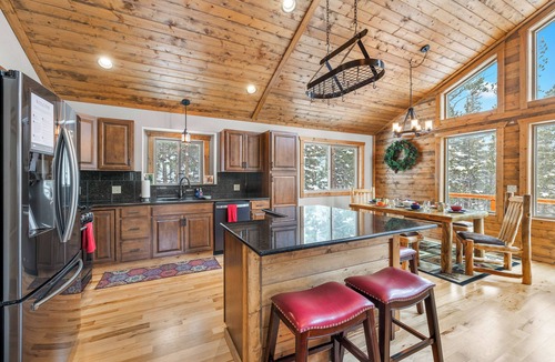 Valley of the Sun Cabin | New! Mountain Cabin w/Fireplace and Large Deck, 25 Miles to Breckenridge - Tranquility Inn