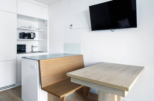 Mariahilf Apartment | New Reno Innere Stadt 1BR w/Balcony & Elevator, nr Metro, by Blueground