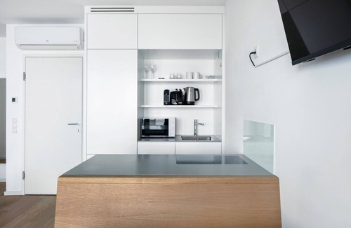 Mariahilf Apartment | New Reno Innere Stadt 1BR w/Balcony & Elevator, nr Metro, by Blueground