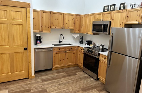 Mountain House Condo | NEW! Renovated 3BR Mountain Condo - Kids Ski Free