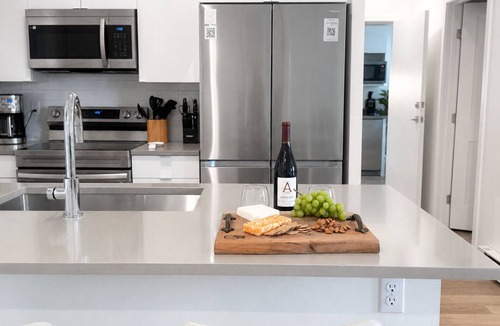 Fraser Apartment | NEW Ski Winter Park | Hot Tub, Garage + Boot Dryer