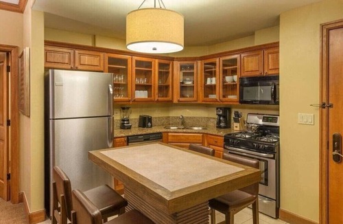 Four O'Clock Resort | -New Year Ski Week, 2BR/2BA, Valdoro Mountain Lodge, Breckenridge, Colorado