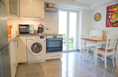 Regenhutte Apartment | Newly built loft with private outdoor seating area and balcony