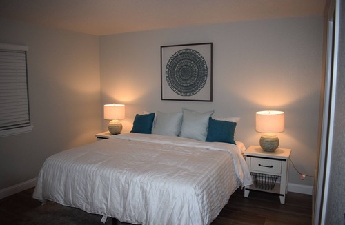 Cottonwood House | Newly built townhome-cozy and cute!