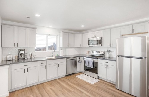 Castle Rock Apartment | Newly Remodeled Walkout Basement w/Private Entry, full kitchen, private W/D