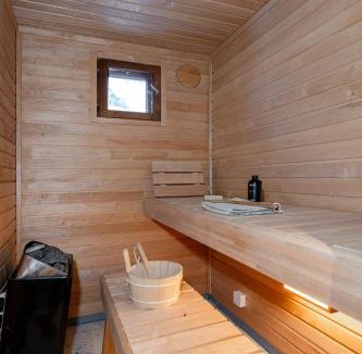 Muurame Apartment | Newly Renovated 2BR Riihivuori Cabin