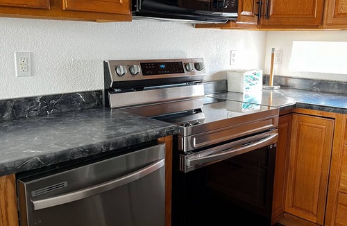 Green Valley Ranch House | Newly Renovated House near DIA