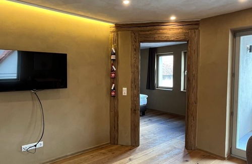 Iphofen Apartment | No.2 Apartment "BioBausewein" – with Private Balcony and Wi-Fi