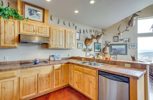 Norwood House | Norwood Home on 36 Acres: Hunting, Fishing & More!