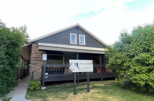 Old Town House | Old Town Hideaway- Walk to it all! 1 block away- hot springs, grocery, free bus.