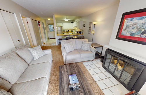 Mountain House Condo | On River Trail! Walk to Festivals, Dining, Shops. Hot Tub, Sauna!