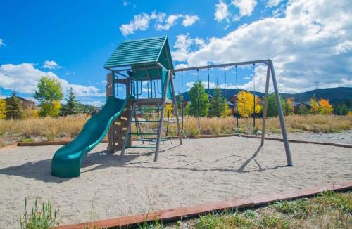 Summit Cove House | Only Minutes from Skiing shopping &Fun-Come Relax