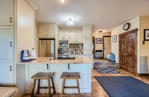 Summit Cove House | Only Minutes from Skiing, Shopping & Fun - Come Relax