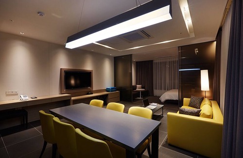 Yeongi-gun Hotel | Osong H Hotel Sejong City