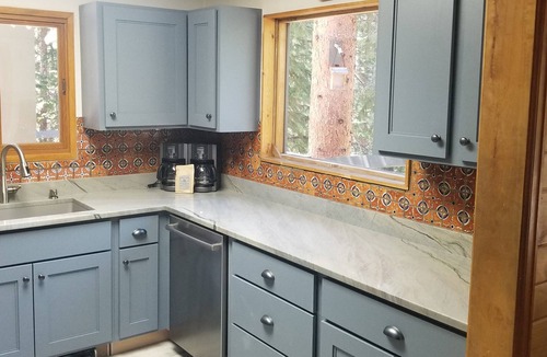 Baldy Mountain House | Our Naturally Social Distanced Home.Your Privacy on Your Terms!