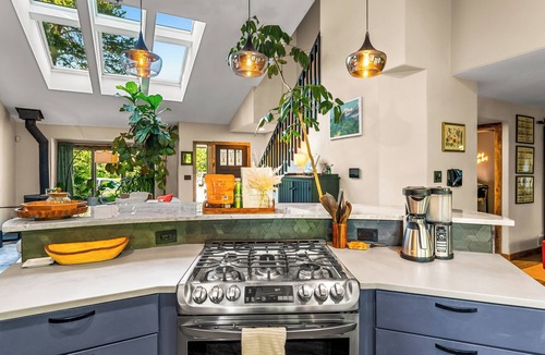 Rural North Boulder House | Outdoor Living! Hot Tub+Fire Pit+Gardens+GameRoom! Close to it ALL!