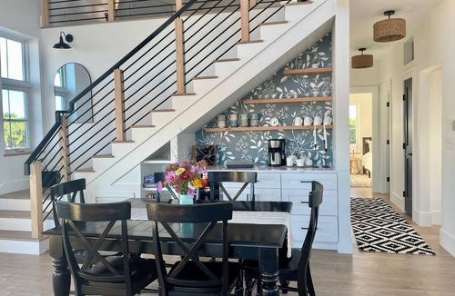 Palisade House | Palisade Vineyard Retreat with Mountain Views, Hot Tub & Outdoor Living