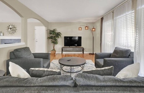 Village Seven House | Palmer Park Retreat Colorado Springs