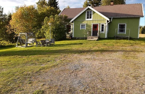 Lapinlahti Ski Chalet | Palokärki Schwarzspecht, house and lakeside sauna in the countryside