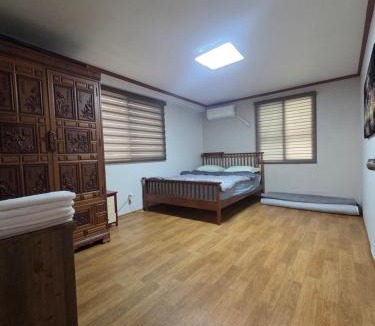Suyeong-Gu Apartment | Park's Guesthouse B near Gwangalli beach in Busan