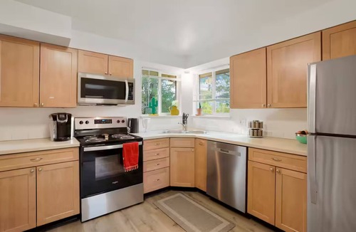 Arvada Plaza Area Apartment | Park side, Pets, 420, Hot Tub, Quiet, 1Gb Internet