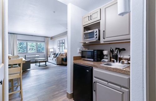 Mountain House Condo | Partial Mountain View |Heated Garage Parking |Indoor Pool |Hot Tub |Fitness Room |Ski Locker