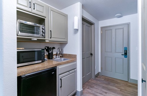 Mountain House Condo | Partial Mountain View |Heated Garage Parking |Indoor Pool |Hot Tub |Fitness Room |Ski Locker