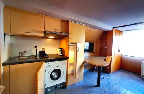 Dobel Apartment | Peaceful 1-bedroom studio in charming Stuttgart perfect for your stay W5 P13